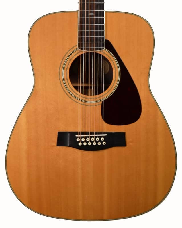 Yamaha FG-512 2 strings acoustic guitar
