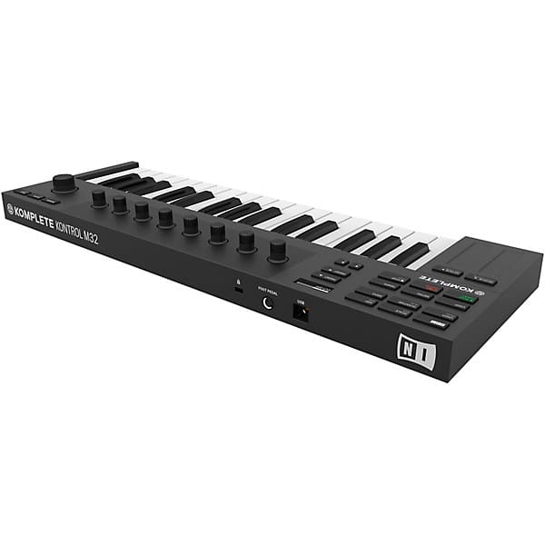 KOMPLETE KONTROL M32