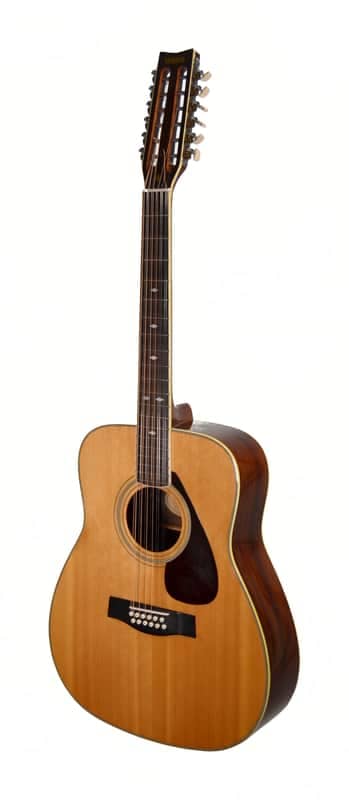 Yamaha FG-512 2 strings acoustic guitar